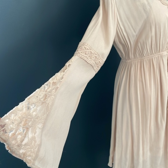 Knox Rose size Medium. Boho dress. Light pink/peqch. Brand new. Never worn! - Picture 3 of 9